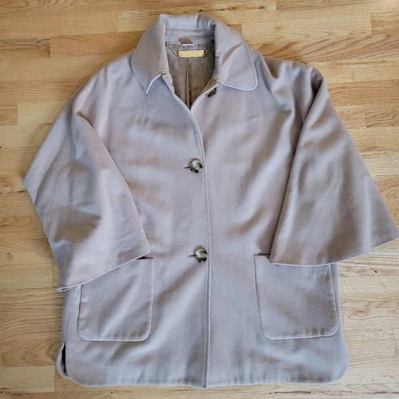 Vintage Michael Kors Beige oversized wool jacket/cape - Picture 1 of 3